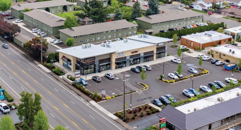 More Photos Of 1777 Coburg Rd, Eugene Restaurant For Lease