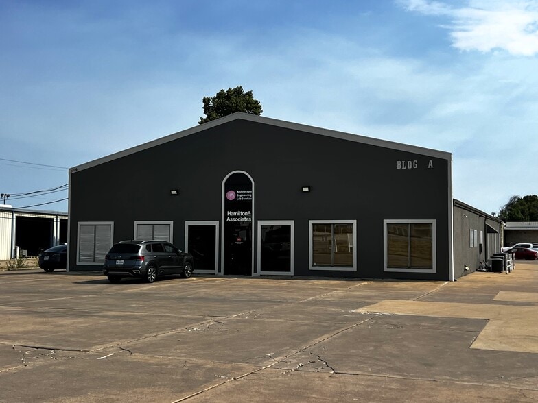 Primary Photo Of 1406 Three Points Rd, Pflugerville Flex For Lease
