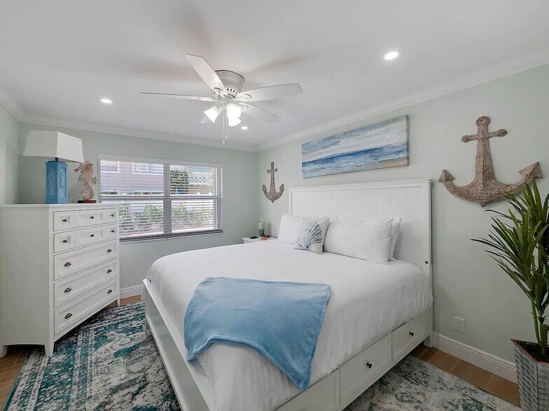 More Photos Of 101 Sandal Ln, Palm Beach Shores Apartments For Sale