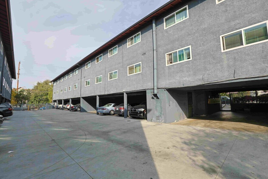 More Photos Of 2202-2208 Michigan Ave, Los Angeles Apartments For Sale
