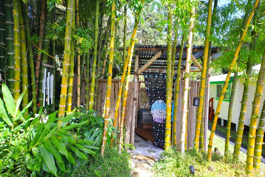 More Photos Of 564 Hoaka Rd, Hilo Specialty For Sale