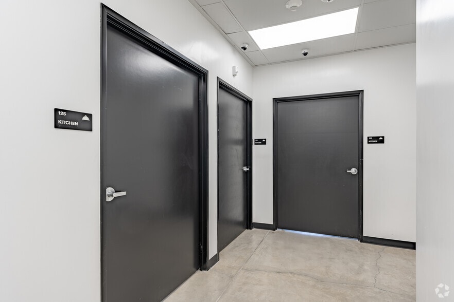 More Photos Of 6222 San Fernando Rd, Glendale Restaurant For Lease