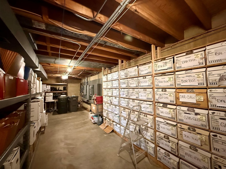 More Photos Of 711 S Calumet Rd, Chesterton Office For Sale