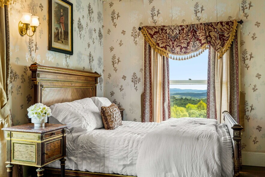 More Photos Of 4 Windmill Hill rd, Dublin Specialty For Sale