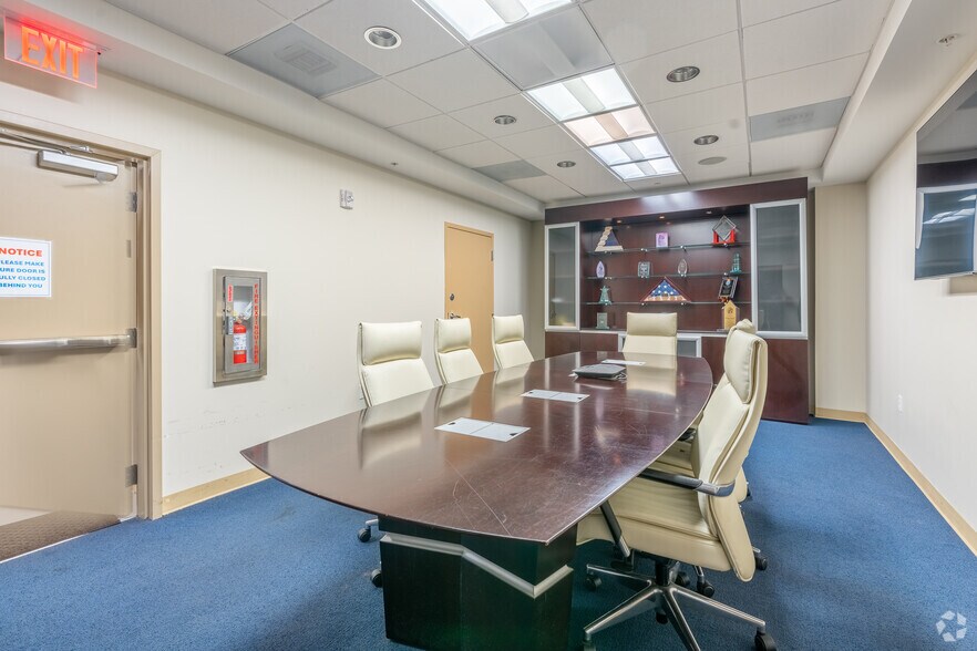 More Photos Of 10720 Caribbean Blvd, Cutler Bay Medical For Lease