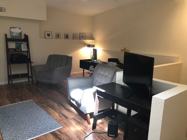 More Photos Of 806 W Armitage Ave, Chicago Loft Creative Space For Lease