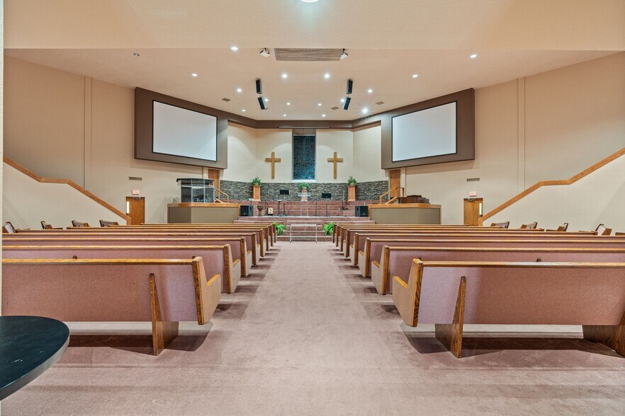 More Photos Of 1101 N Wheeler Ave, Sallisaw Religious Facility For Sale
