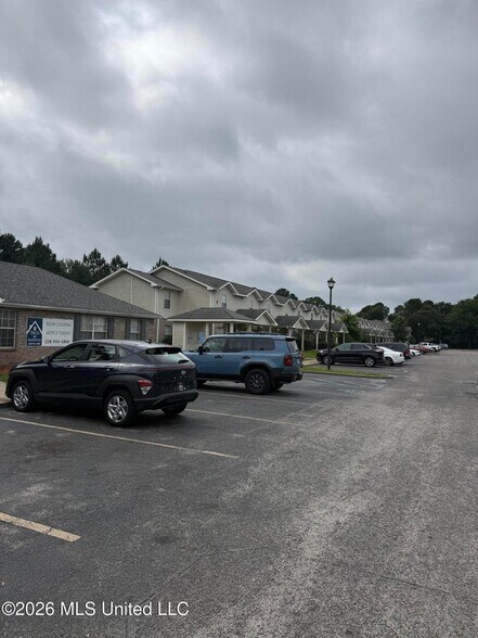 More Photos Of 2718 Bartlett Ave, Pascagoula Apartments For Sale