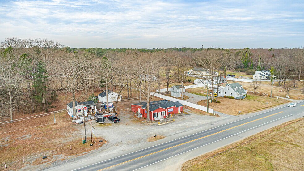 More Photos Of 10379 Chamberlayne Rd, Mechanicsville Freestanding For Sale