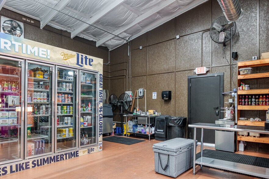 More Photos Of 607 W Gibbs St, Del Rio Storefront Retail Office For Sale