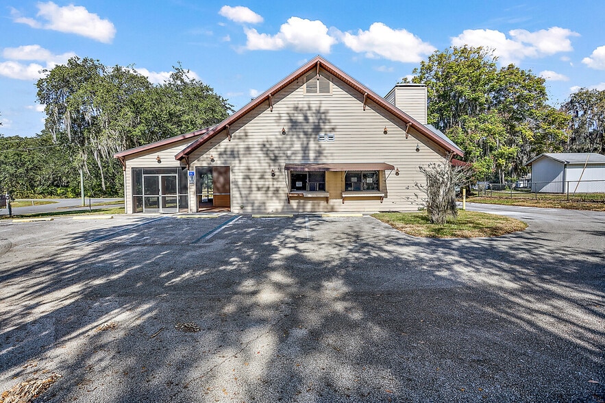 More Photos Of 2535 Main St, Leesburg Restaurant For Sale