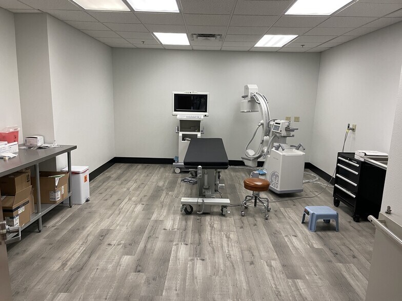 More Photos Of 4121 E Valley Auto Dr, Mesa Research And Development For Sale