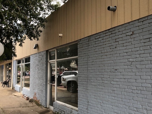 More Photos Of 1102 Main St, Commerce Storefront For Sale
