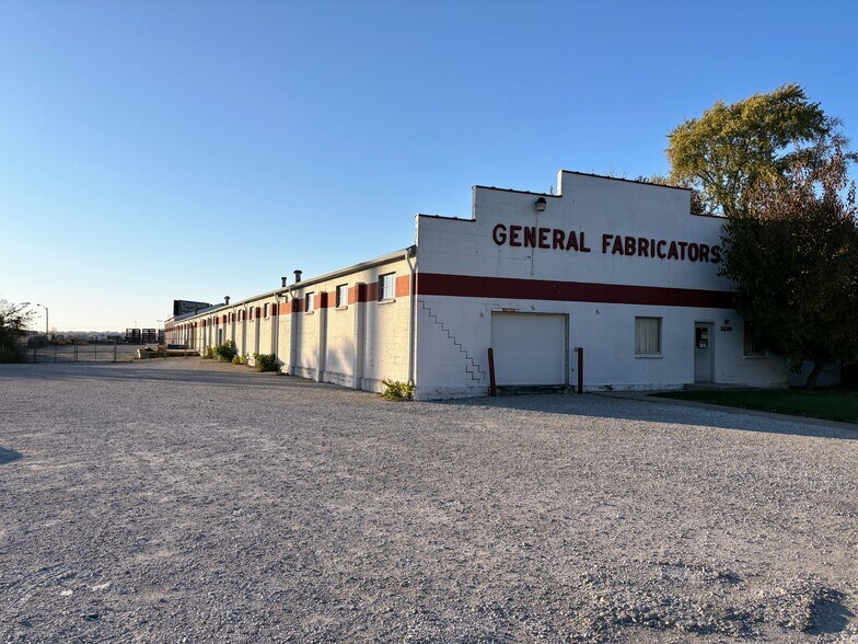 More Photos Of 5230 S Harding St, Indianapolis Warehouse For Lease