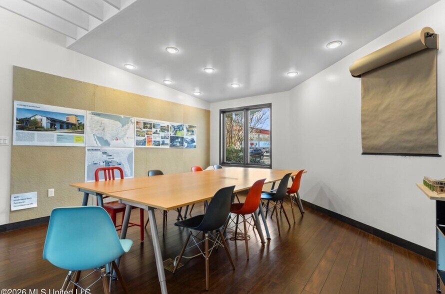 More Photos Of 443 Main St, Bay St Louis Office Residential For Sale