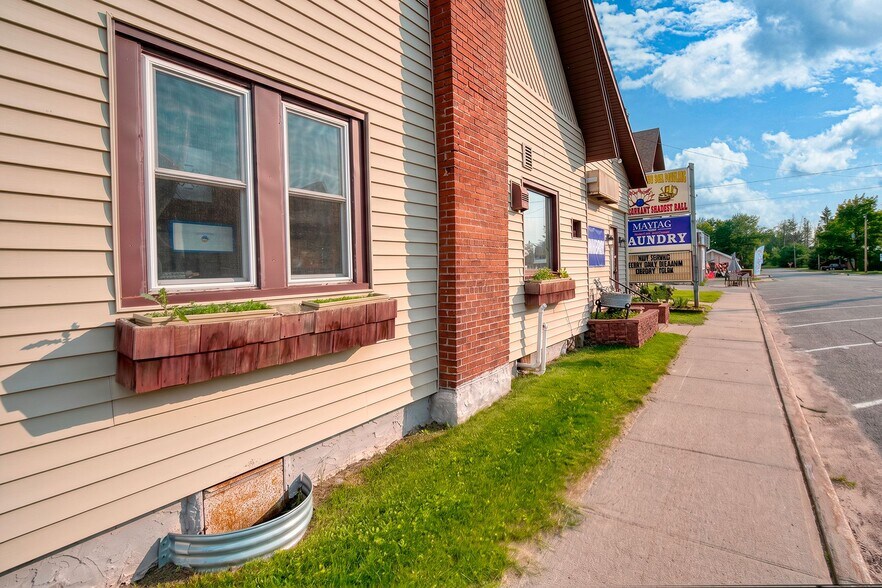 More Photos Of W10595 County Road K, Elcho Restaurant For Sale