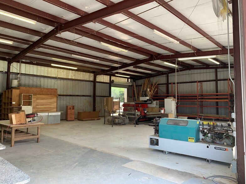 More Photos Of 2227 Golden Rd, Spring Warehouse For Lease