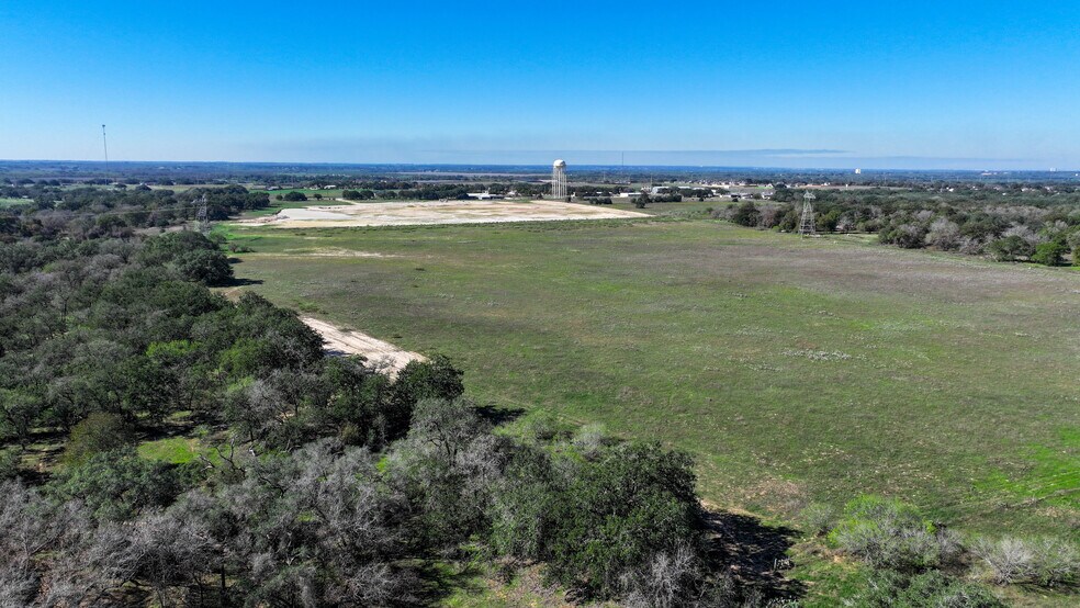 More Photos Of 6506 US Highway 181, Floresville Land For Sale