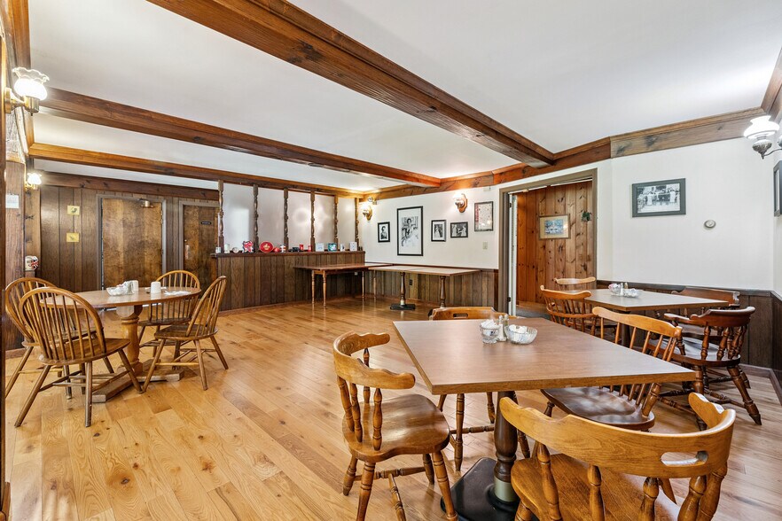 More Photos Of 344 Vt Route 100, West Dover Hotel For Sale