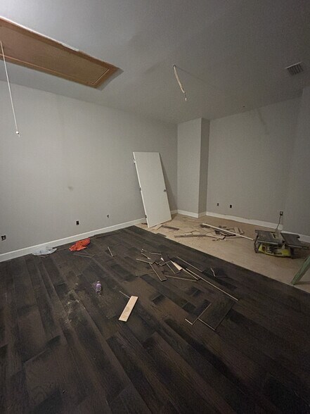 More Photos Of 3512 Godwin Ct, Mobile Medical For Sale