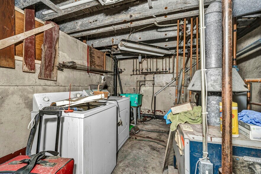 More Photos Of 6318 Lorain Ave, Cleveland Loft Creative Space For Sale