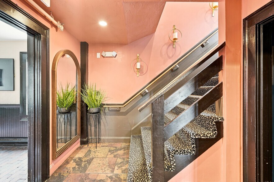 More Photos Of 170 Water St, Plymouth Storefront For Lease