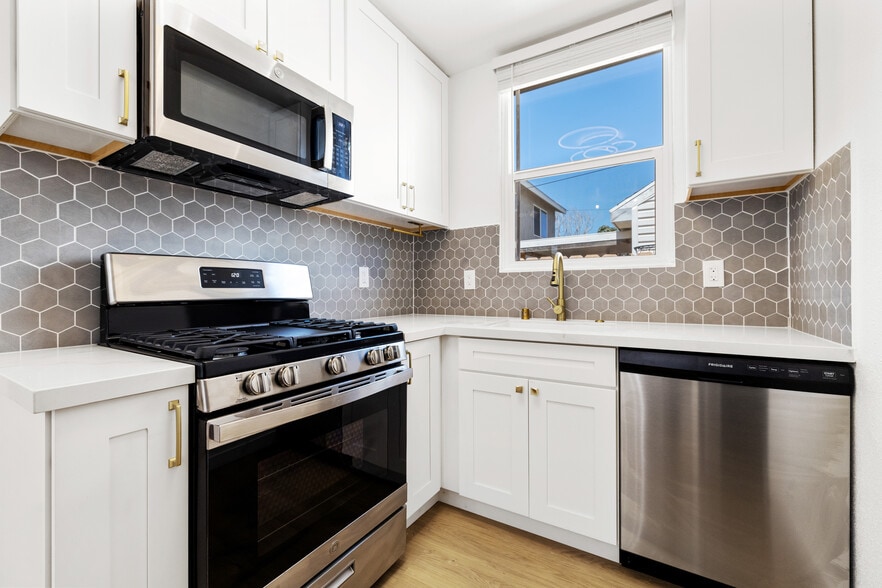 More Photos Of 416-420 Church Ave, Chula Vista Apartments For Sale