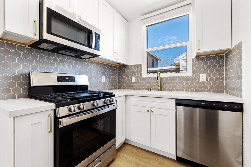 More Photos Of 416 Church Ave, Chula Vista Multifamily For Sale