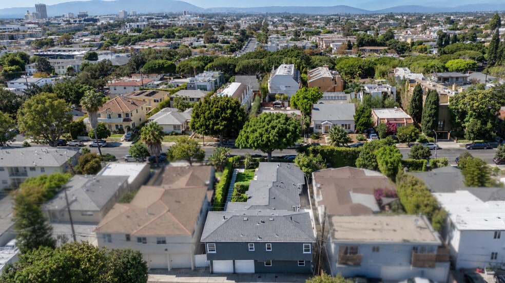 More Photos Of 1022 Grant St, Santa Monica Apartments For Sale