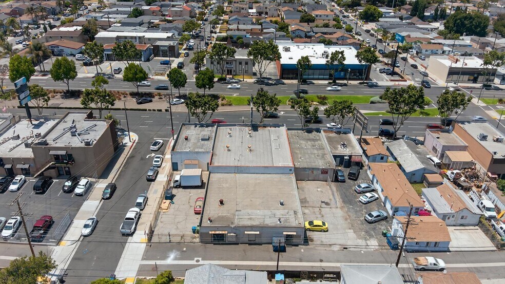 More Photos Of 16414-16424 Hawthorne Blvd, Lawndale Storefront For Sale