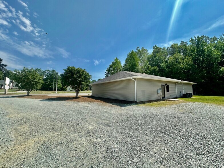 More Photos Of 415 Semora Rd, Roxboro Office For Sale