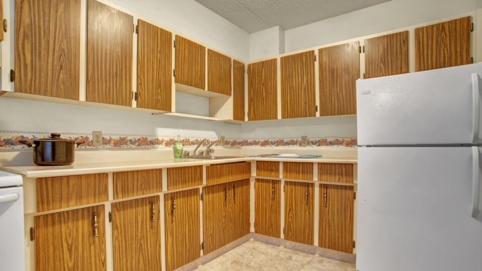 More Photos Of 2131 Broad St, Regina Apartments For Lease