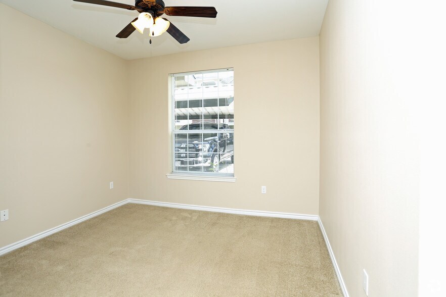 More Photos Of 2807 Daniel Mccall Dr, Lufkin Apartments For Sale