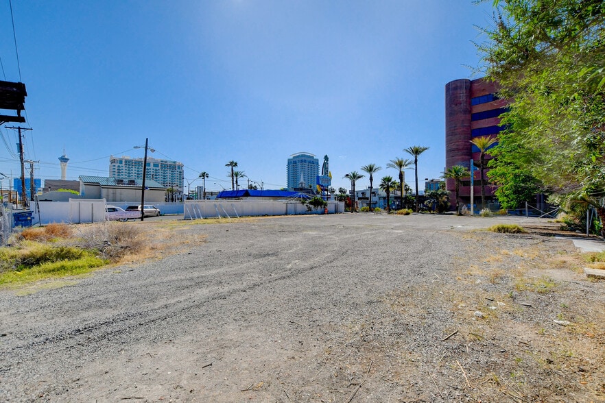 More Photos Of 615 S Las Vegas Blvd, Las Vegas Land For Sale
