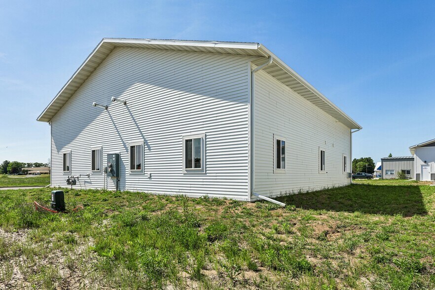 More Photos Of 407 Wengel dr, Reedsburg Light Manufacturing For Sale