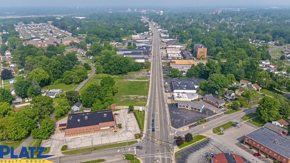 More Photos Of 2840 Youngstown Rd SE, Warren Drugstore For Sale