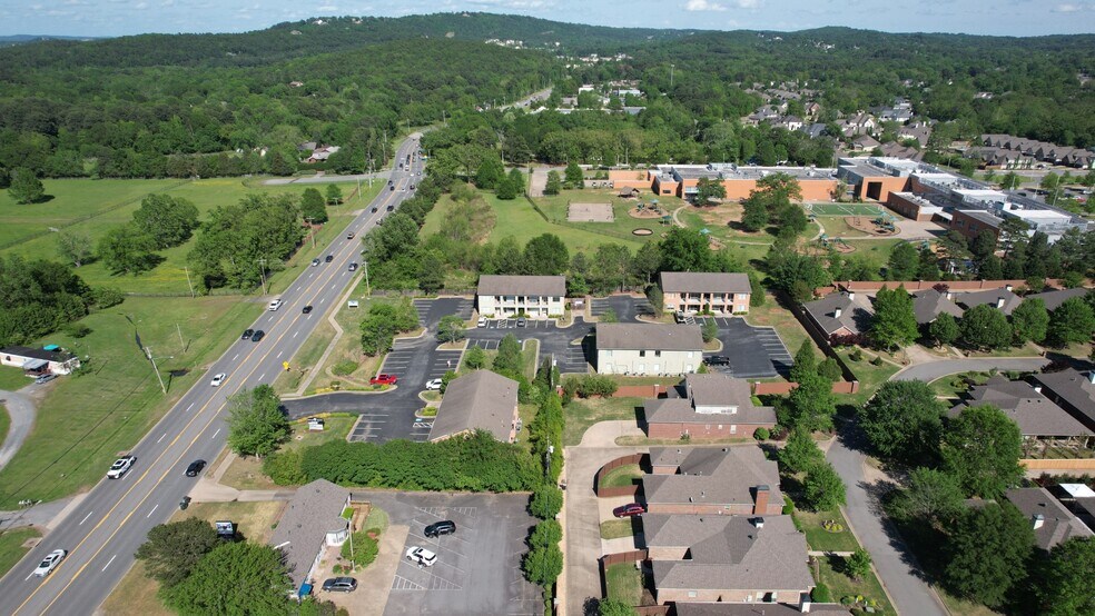 More Photos Of 16603 Cantrell Rd, Little Rock Unknown For Lease