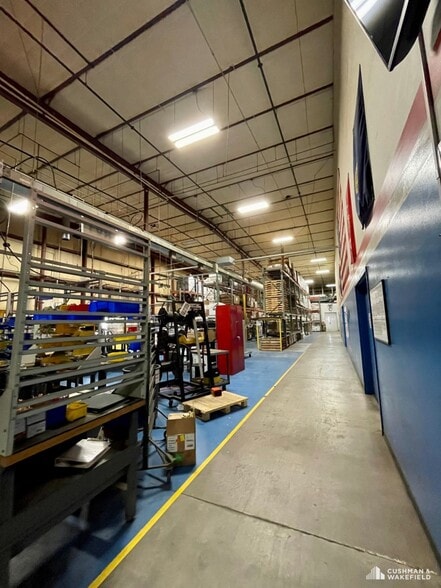 More Photos Of 7501 Miller Dr, Frederick Manufacturing For Sale