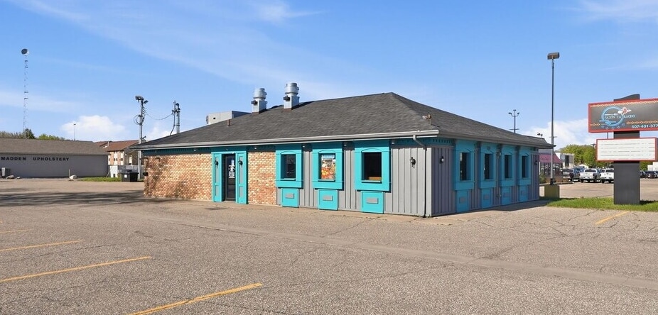 Primary Photo Of 1404 E College Dr, Marshall General Retail For Sale