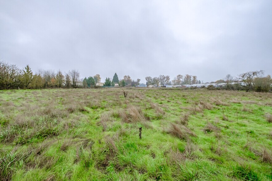 More Photos Of 794 Goldfish Farm Rd, Albany Auto Repair For Sale