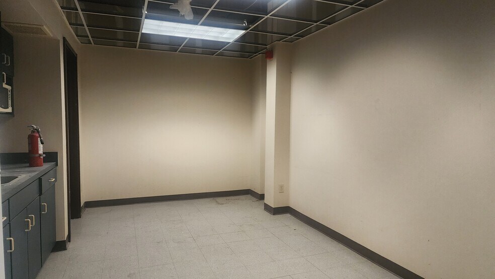 More Photos Of 274 W Route 10, Succasunna Storefront Retail Office For Lease