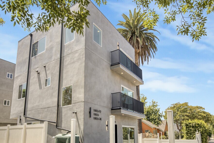 More Photos Of 10826 Hesby St, North Hollywood Apartments For Sale