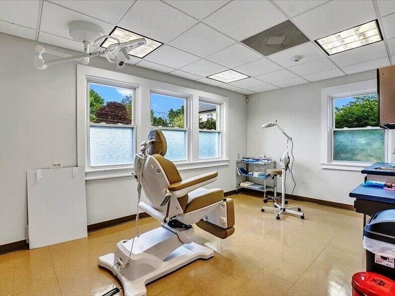 More Photos Of 6 Country Club Rd, West Oneonta Office For Sale