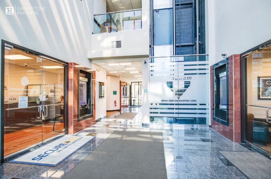 More Photos Of 1952 Mcdowell Rd, Naperville Office For Lease