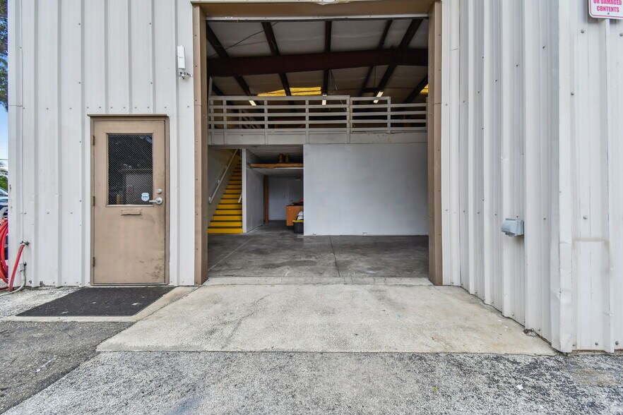 More Photos Of 1453 S Martin Luther King Jr Ave, Clearwater Warehouse For Sale