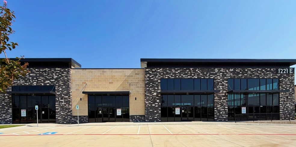 More Photos Of 1221 E University Dr, Prosper General Retail For Lease
