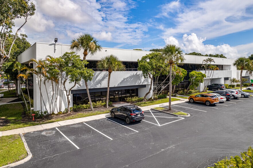 Primary Photo Of 6401 Congress Ave, Boca Raton Unknown For Lease
