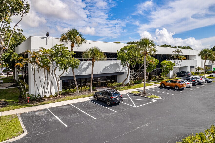 Primary Photo Of 6401 Congress Ave, Boca Raton Unknown For Lease