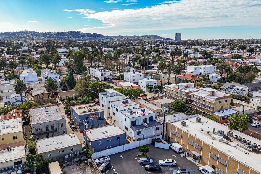 More Photos Of 5209 W 20th St, Los Angeles Multifamily For Sale
