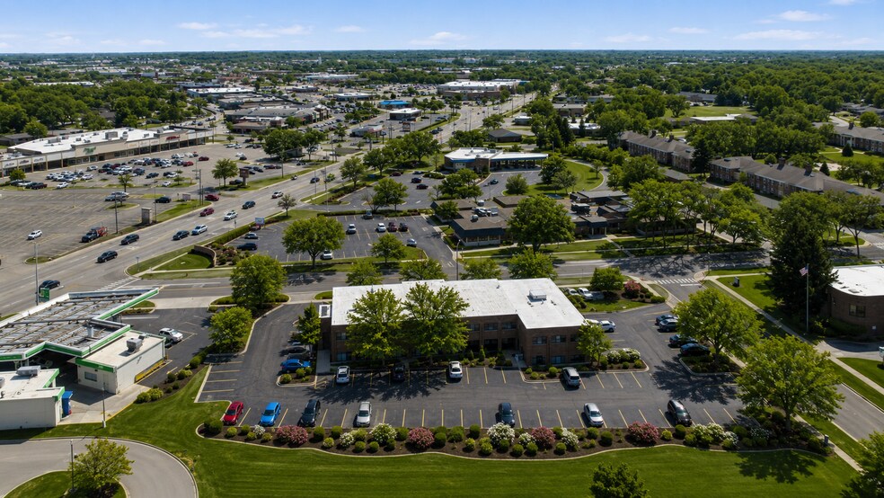 More Photos Of 460 Coventry Ln, Crystal Lake Apartments For Sale